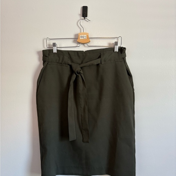 Banana Republic Dark Green Pencil Skirt - Picture 1 of 3